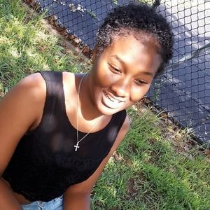 Meet your Posher, Tihara